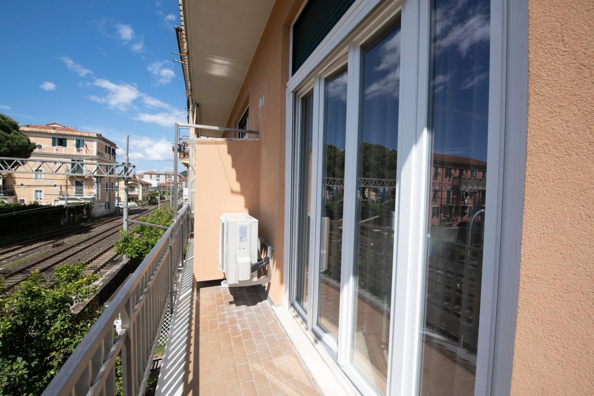 243B - Appartamento Mignon - Sara Home Chiavari, 200Metri Dal Mare Buitenkant foto