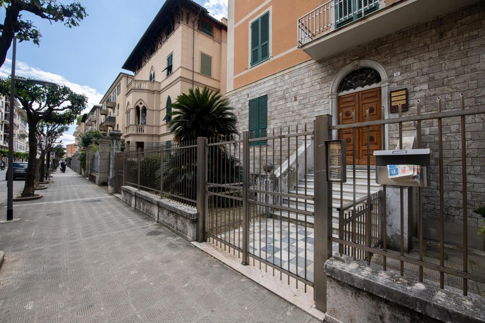243B - Appartamento Mignon - Sara Home Chiavari, 200Metri Dal Mare Buitenkant foto